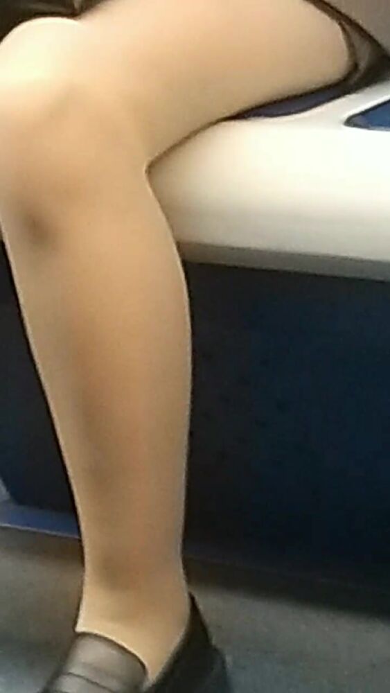 Девочка в метро