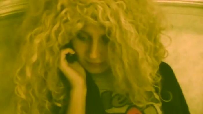 Тоня Потоцких Болит пизда