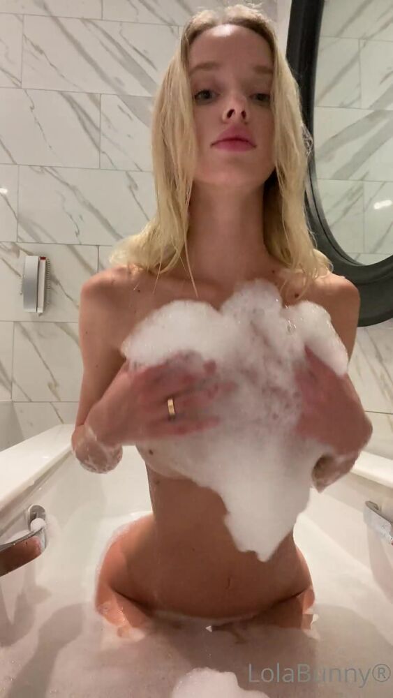 Намылилась