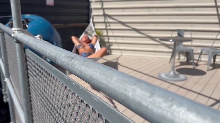 Загнал в щеку телке на отдыхе