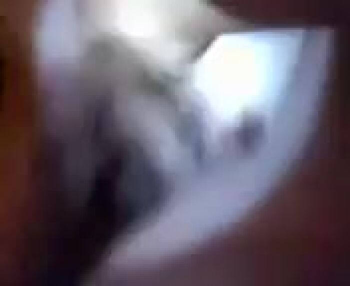 Дырочки трещат по швам