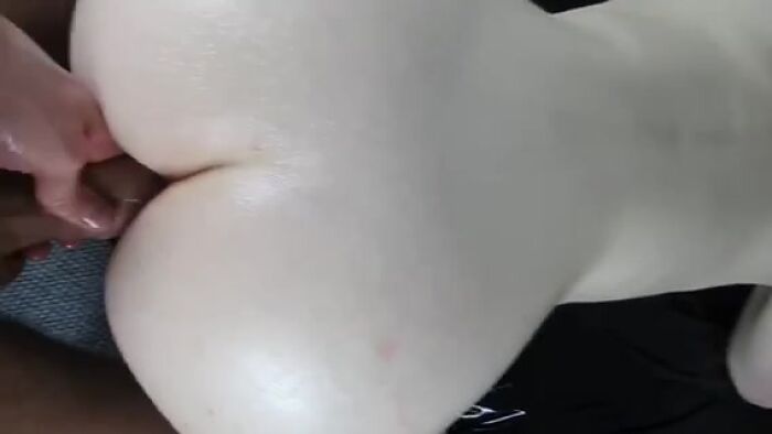 Сучку в попку