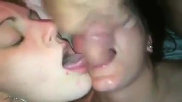 Кончил в ротики