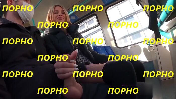 Подрочила до кончи в электричке