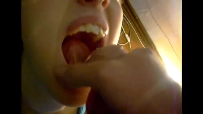 Зрелая, но неопытная