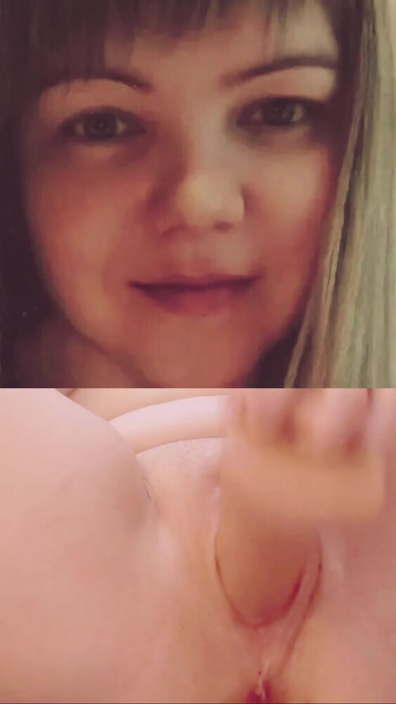 Juicypussy2288’s face and her masturbation with a 16‑inc