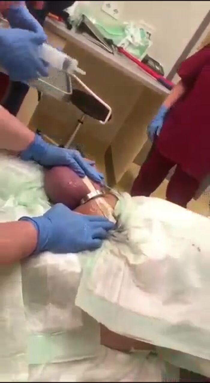 ПОДАРИЛ ТЕБЕ КОЛЕЧКО.