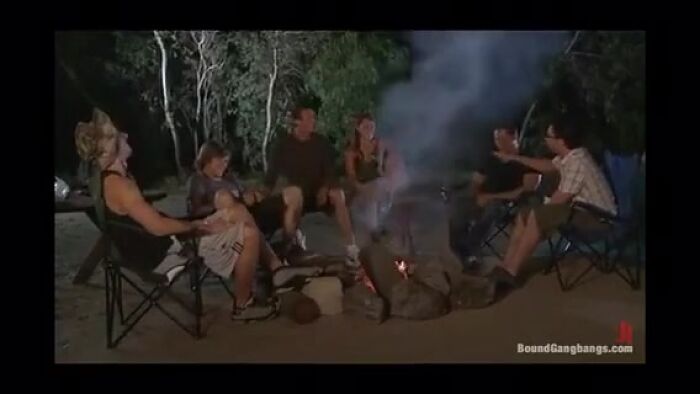 Поимели девочку толпой по принуждению