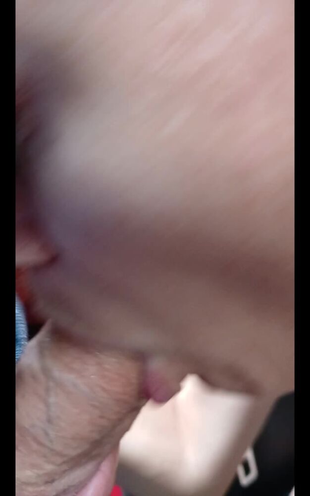 Специально для сайта просила снять как сосет и глотает.