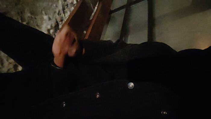 Стало скучно ждать автобус))