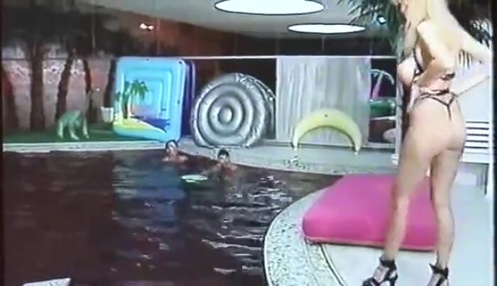 На двоих надо больше