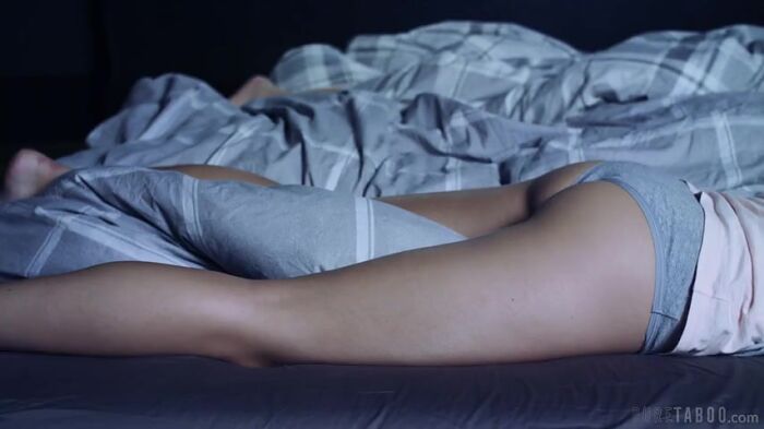 Подружка дочурки та ещё развратница