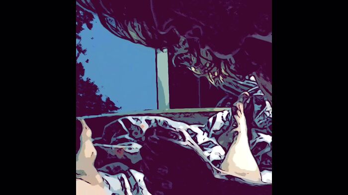 Вафля летит во все стороны