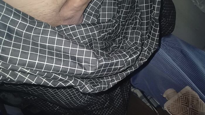 С утра ???? под одеялом...