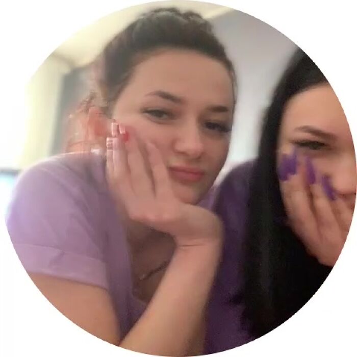 Мы с сестричкой, после тусы))