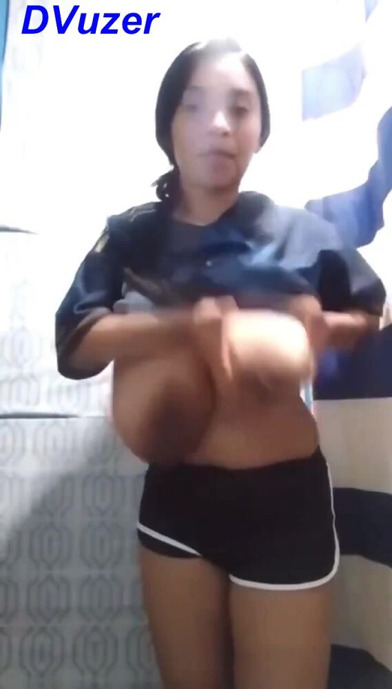 Сиськи очень болшие