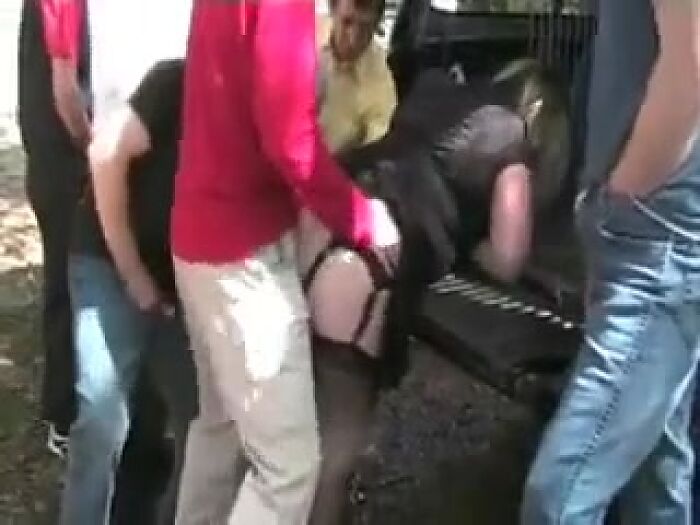 Очень хочется так вывозить свою жену для такого траха