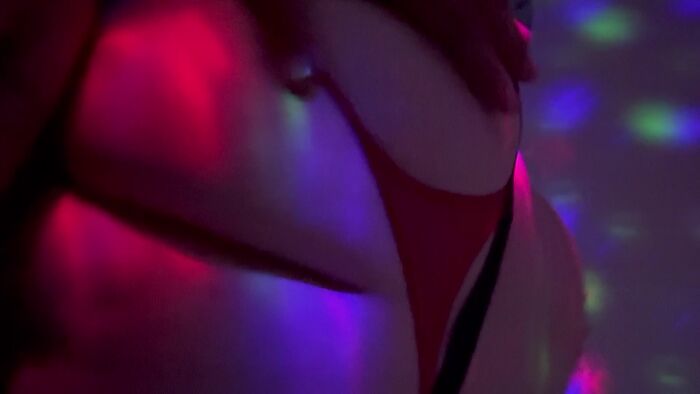 Сучка ебеться