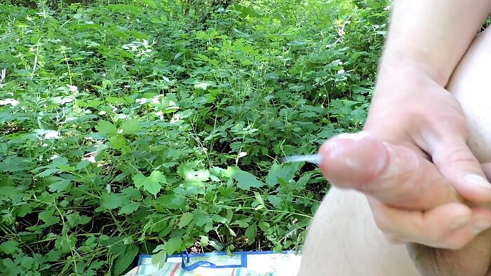 Зрелая женщина любит снимать на видео как я кончаю