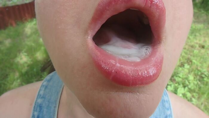 Насосала и ручкой вам помохала