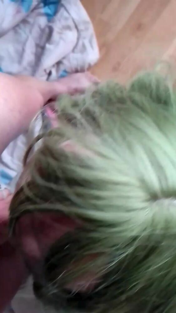 Сосу,глотаю сперму