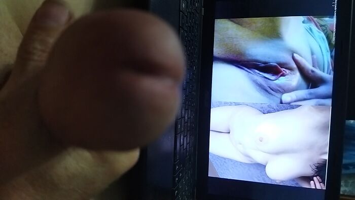 Мастурбирую