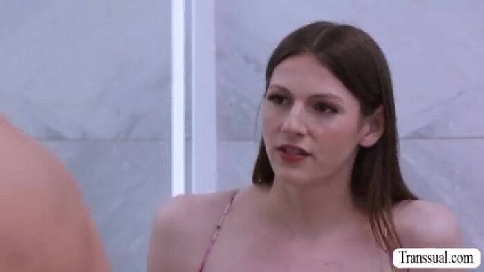 соблазнила