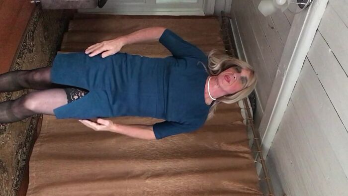 Natali в платье