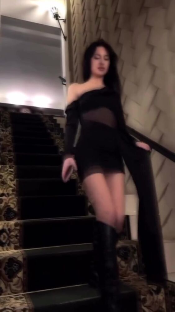 Как платье?)