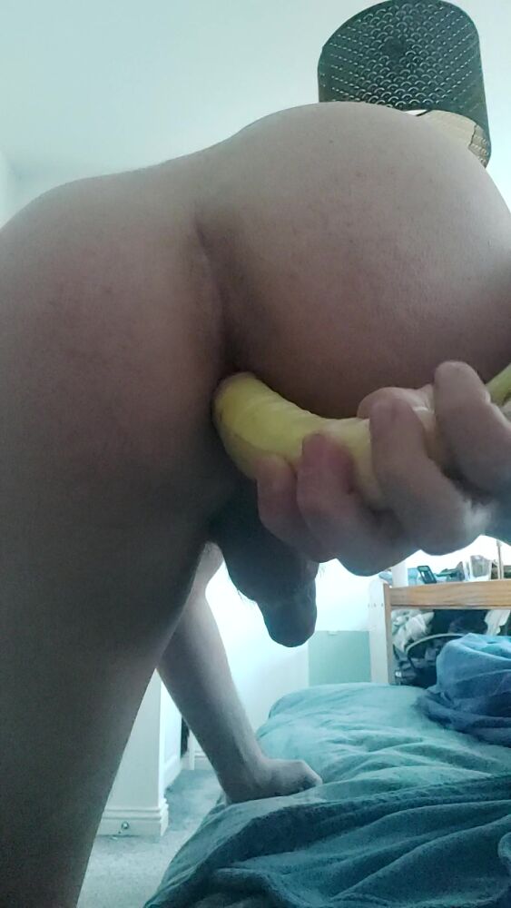 Банан в попку