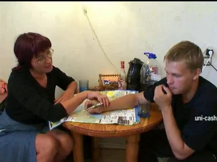 Pjanaja_mama_dala_synu_sebja_trahat