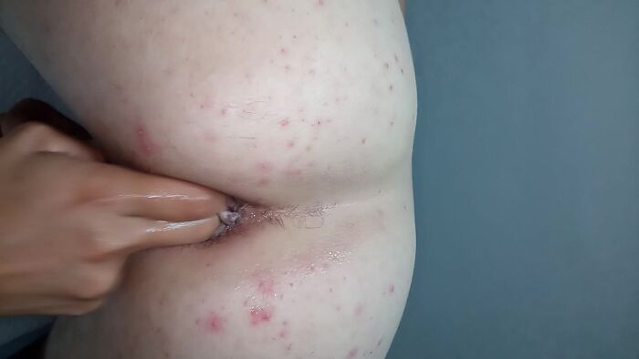 Жена мнет моё очко