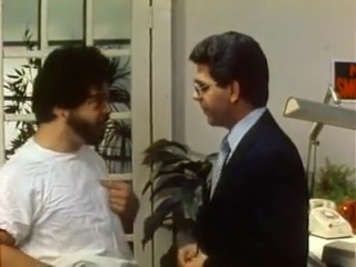 Юбки с разрезами (1983)