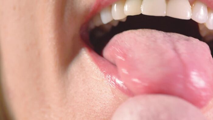 Как она умело