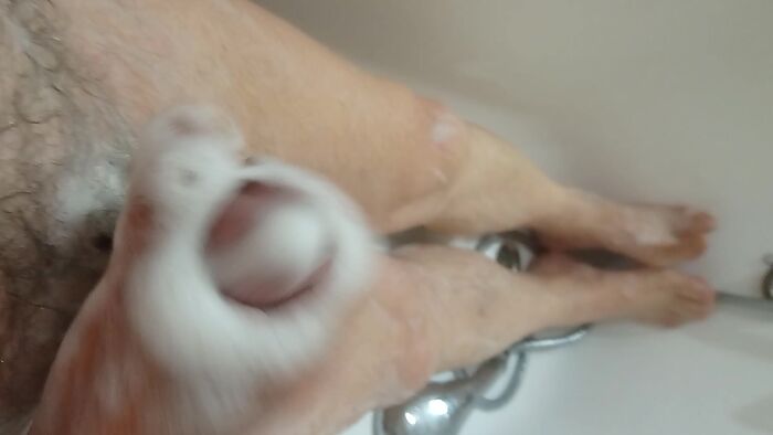 Заодно и вымыл хорошенько