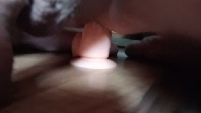 Трахаю попку свою