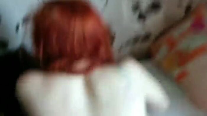 рыжая девочка