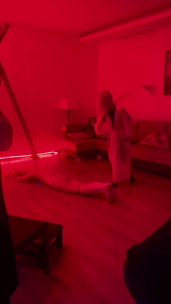 Порка на вечеринке