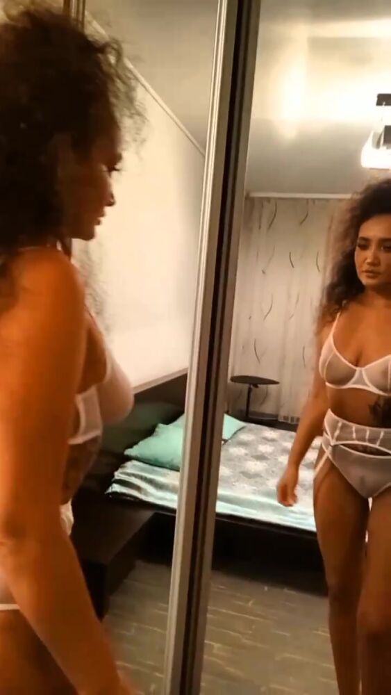 Похожа на 99% на мою дружину