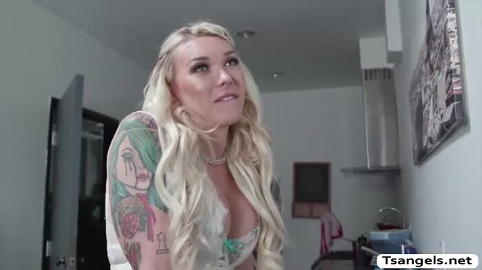 хорошо ебет