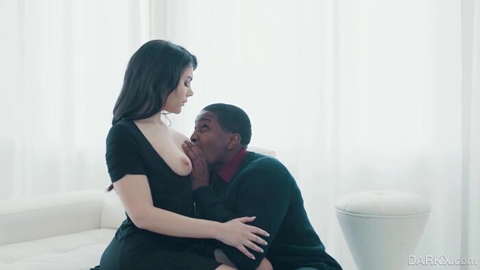 Уголёк и снежинка