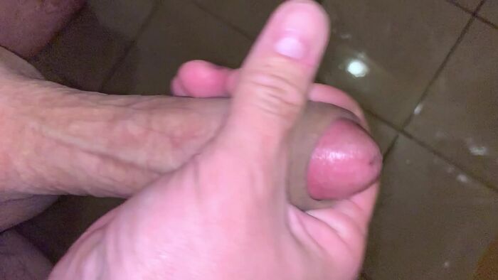 Готов трахать все дырочки;)