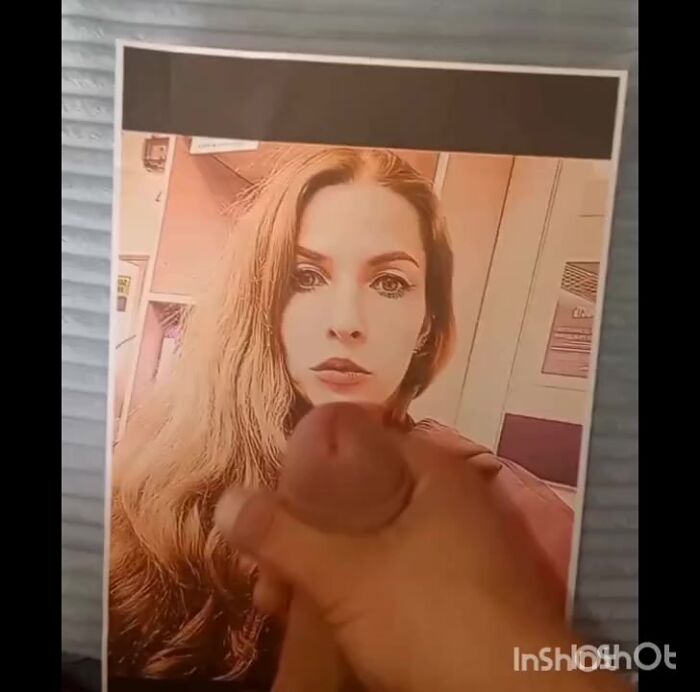 На мою любимую кончают мальчики