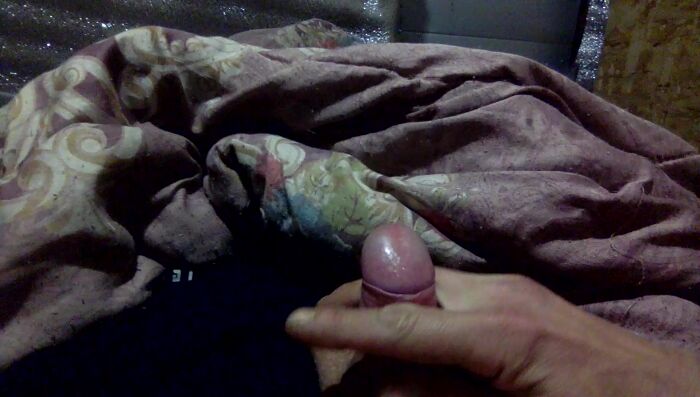 От холода плохо стоит