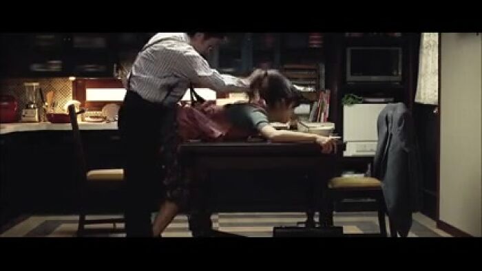 Японку жёстко выебал муж за обеденным столом