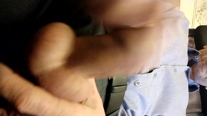 спустил в рабочий полдень