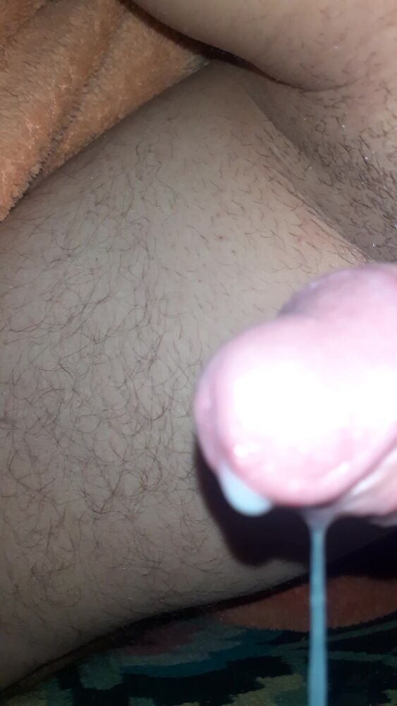 Кончил от игрушки