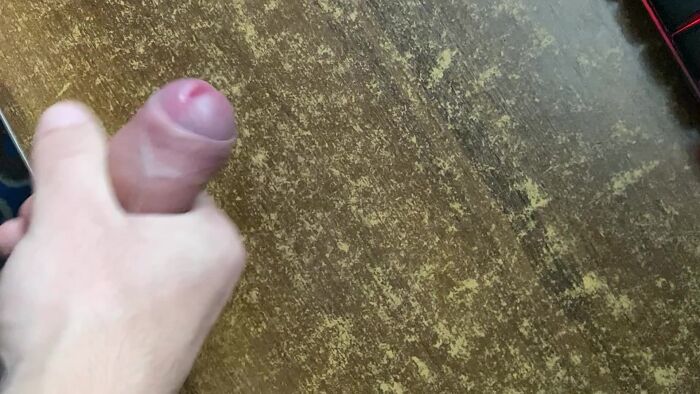 Хотелось бы не на стол а на попку????