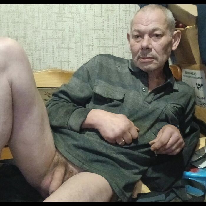 Почти одетый)