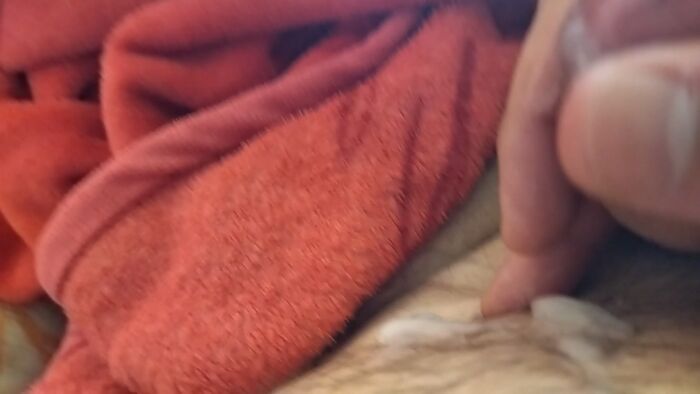 Лежу кайфую после оргазма